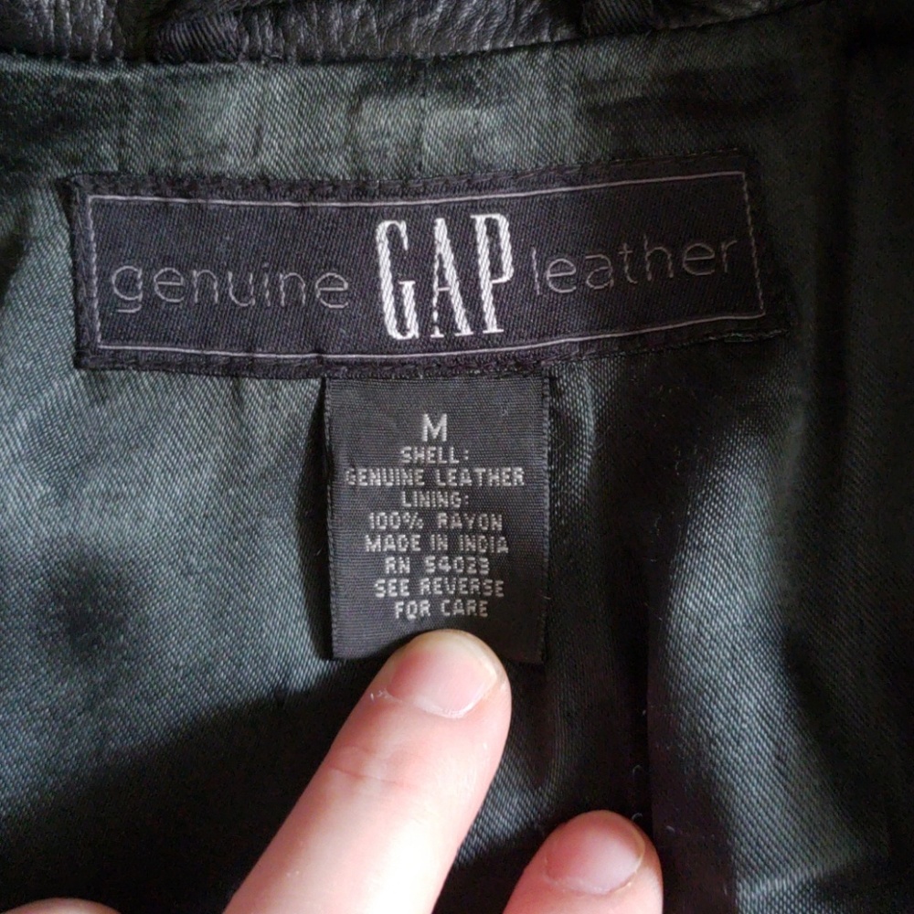 100% LEATHER MED GAP COAT 12+yrs old GUC no tears - Picture 8 of 8